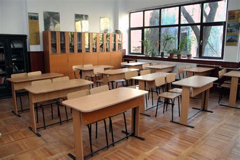 colegiul economic hermes bucuresti|liceul economic Hermes.